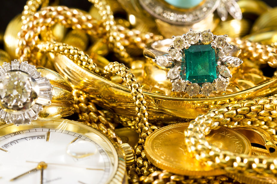Pros and Cons of Making a Ring of Old Jewelry
