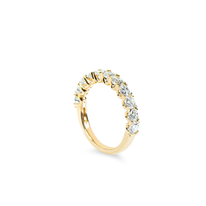 "Marilyn" French Split V-Prong Diamond Band in 18k yellow gold 11RD-1.45CTTW