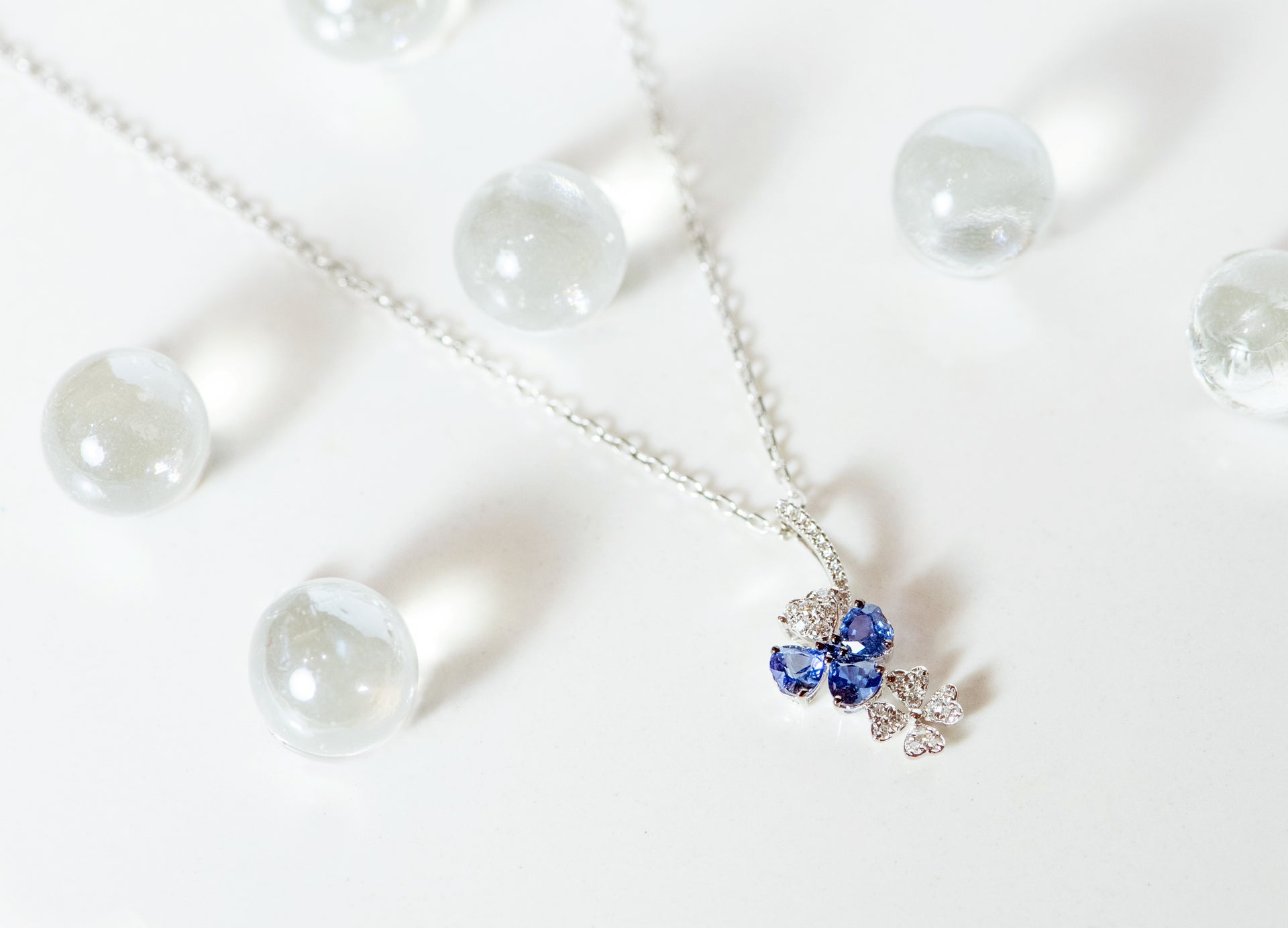 "Iris" Sapphire Flower Necklace